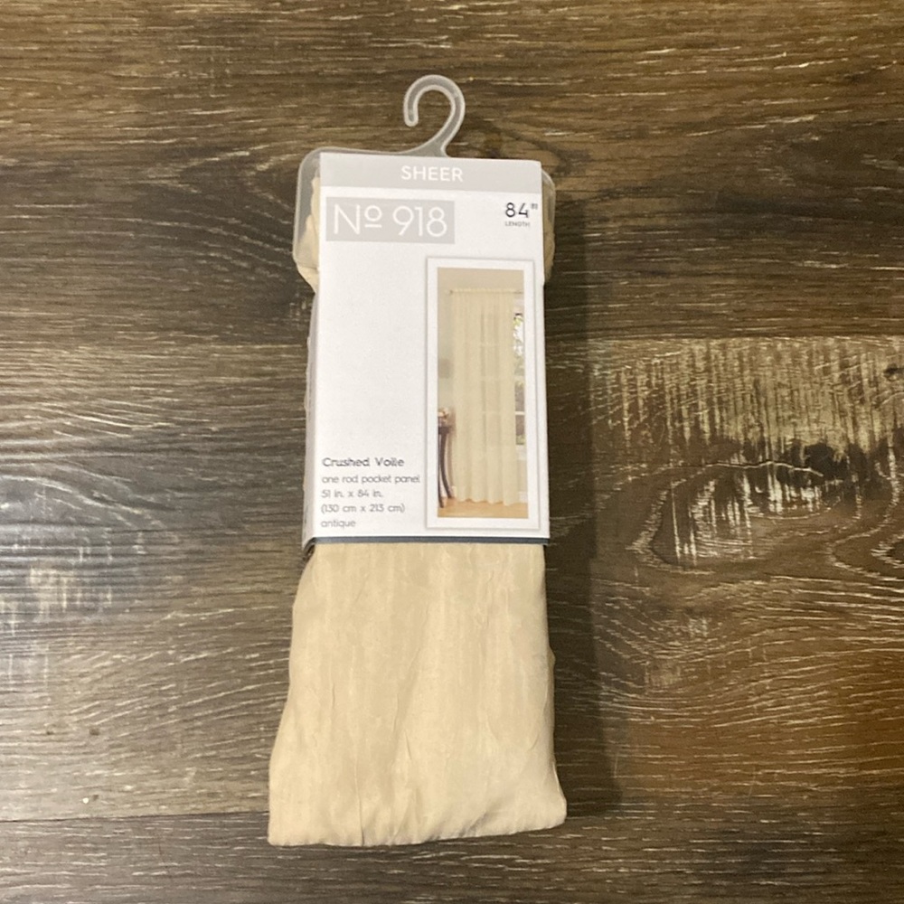 NWT No.918 Sheer window covering